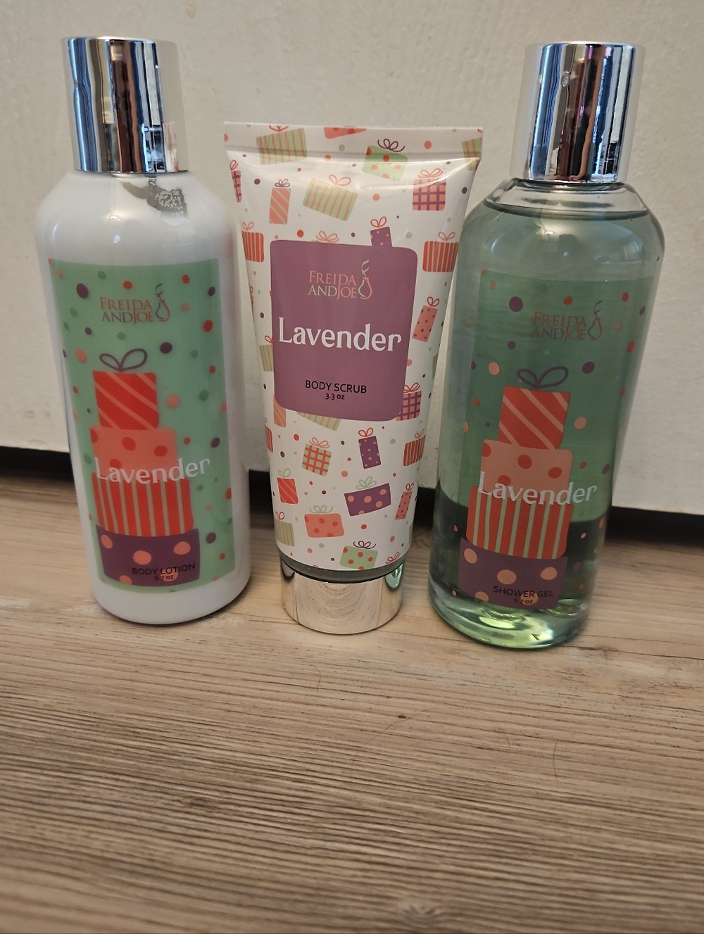 FREIDA & JOE Lavender Bath Set 3pc – Body Lotion, Shower Gel & Body Scrub Spa